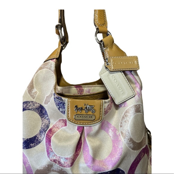 Coach - Picture 3 of 9